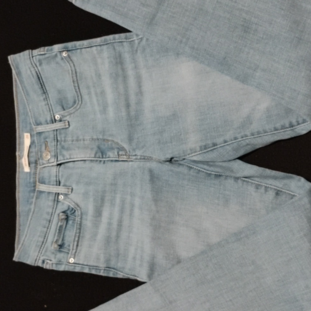 NWOT Levi Strauss 311 Shaping Skinny Jeans